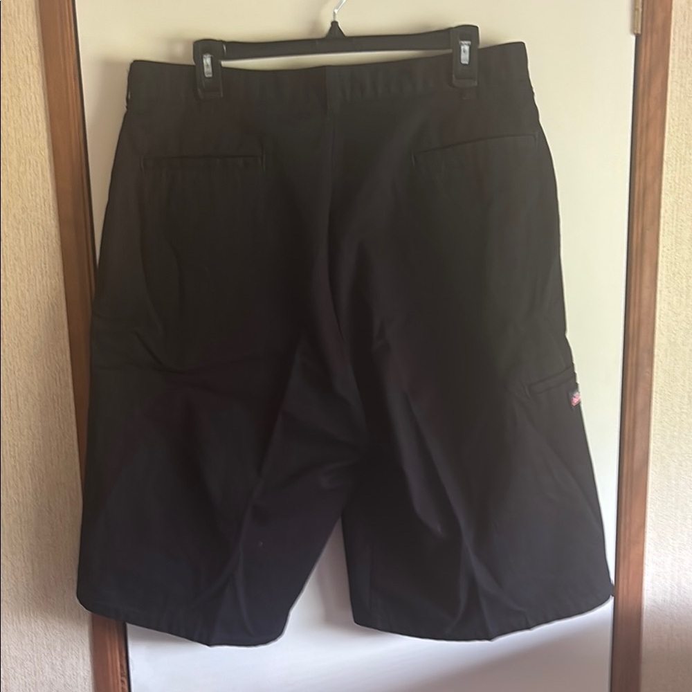 Men's Dickies Black Shorts - Picture 4 of 4